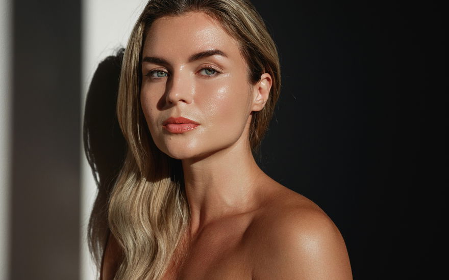 Frau mit tollem Glow