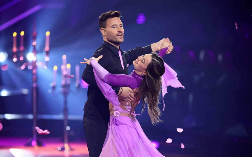 Marc Eggers und Renata Lusin tanzen bei "Let's Dance"