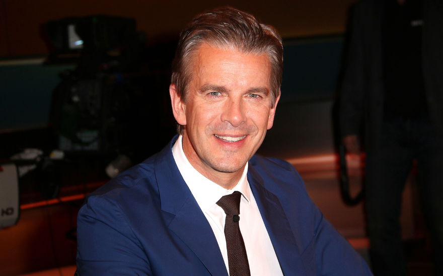Markus Lanz lacht