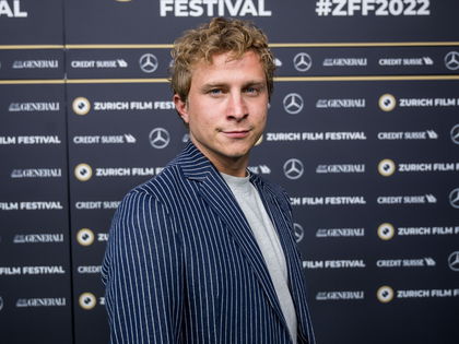 Max Hubacher: Hat er eine Freundin?