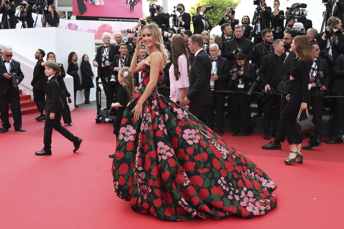 "Vampire Diaries"-Star Claire Holt in Cannes 2025