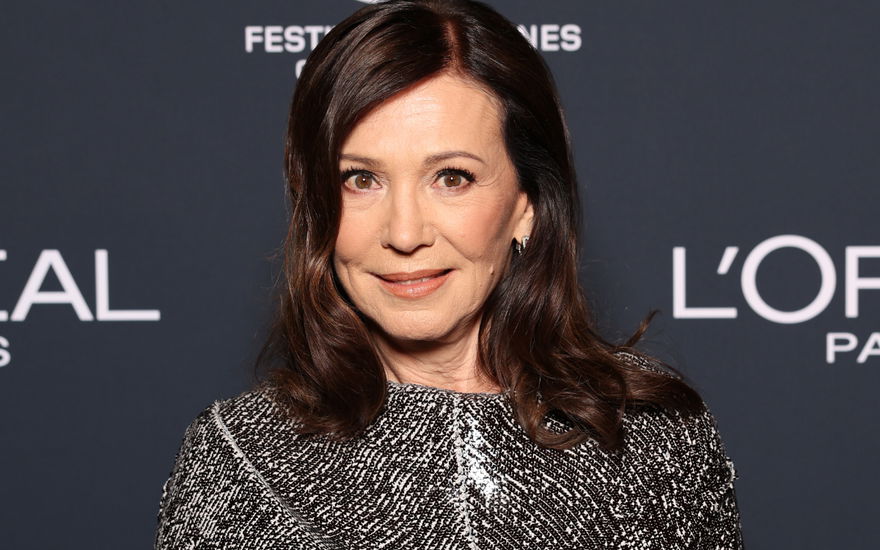 Iris Berben vor L'Oréal Pressewand