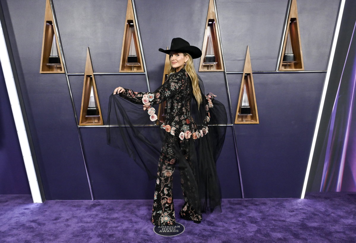 Lainey Wilson bei den American Music Awards in Las Vegas
