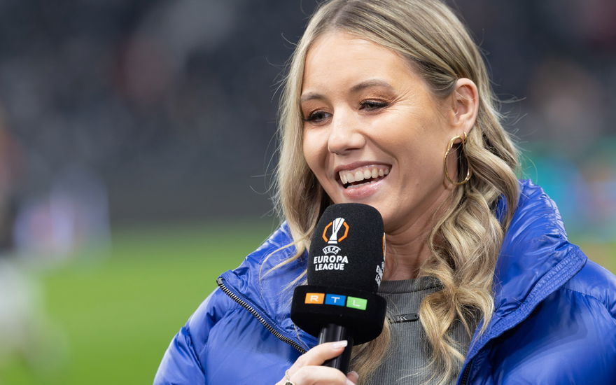 Laura Papendick beim Moderieren