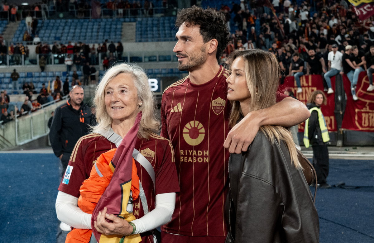 Mats Hummels mit seiner Mutter & Freundin Nicola