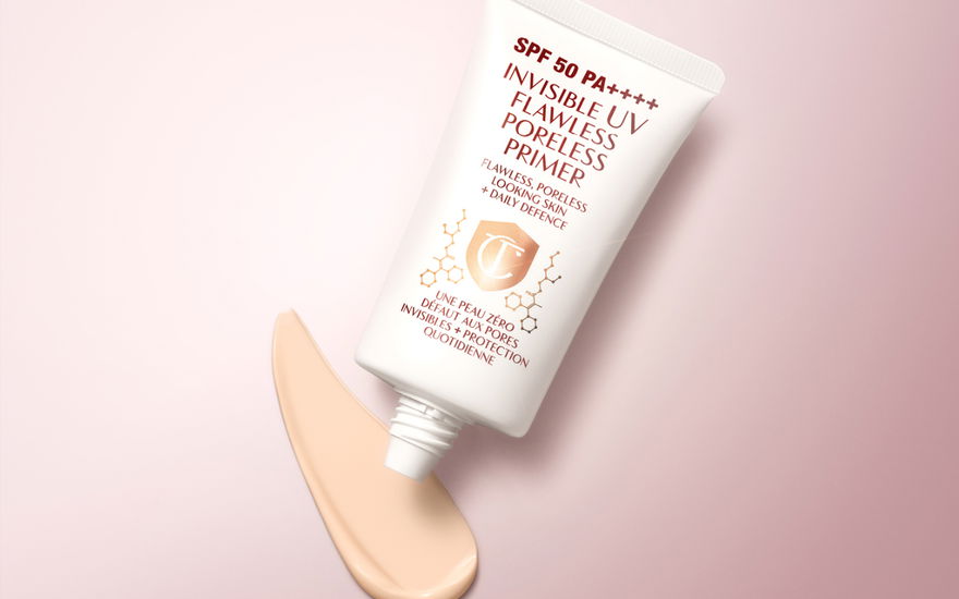 Poreless Primer auf rosa Hintergrund