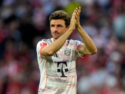 Thomas Müller: Nach Trennungsgerüchten – Ehefrau Lisa fehlte bei Bayern-Abschied