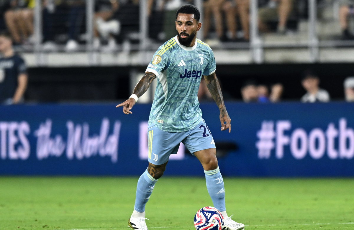 Douglas Luiz bei einem Spiel