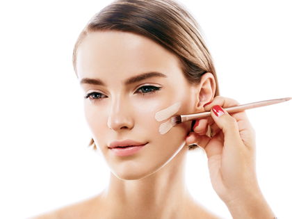 Make-up: Diese getönte Hyaluron-Creme mildert Trockenheitsfältchen