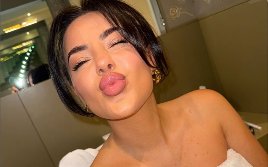 Leyla Lahouar kussmund und tolle Augenbrauen