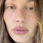 Laut Hailey Bieber: Dieses Weichzeichner-Puder ist ihre Nummer 1