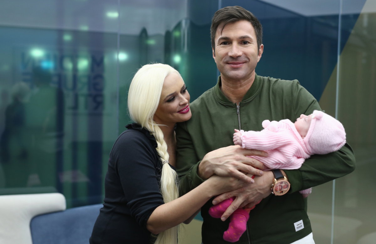 Lucas Cordalis  mit Daniela Katzenberger und Baby Sophia