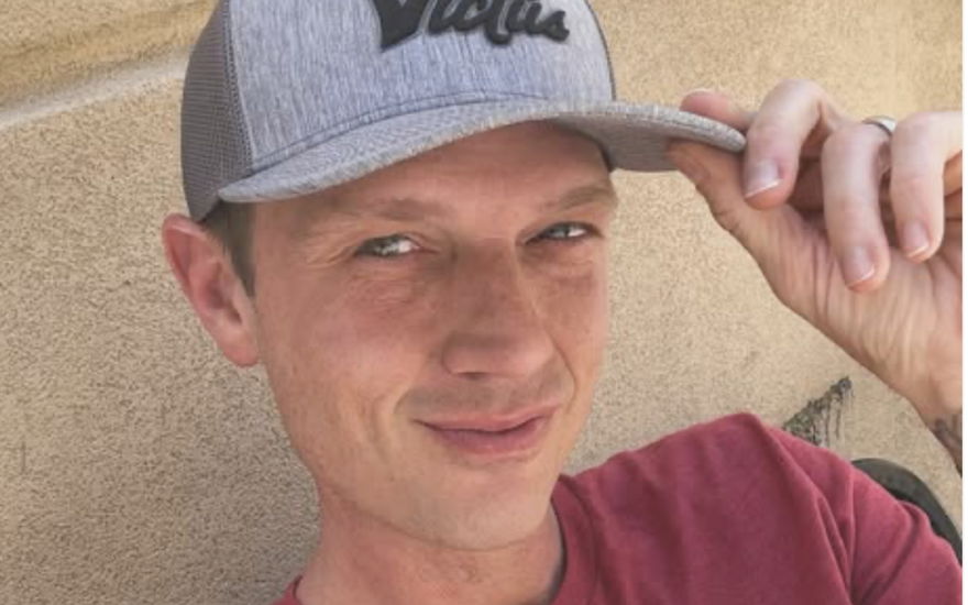 Nick Carter mit Cap