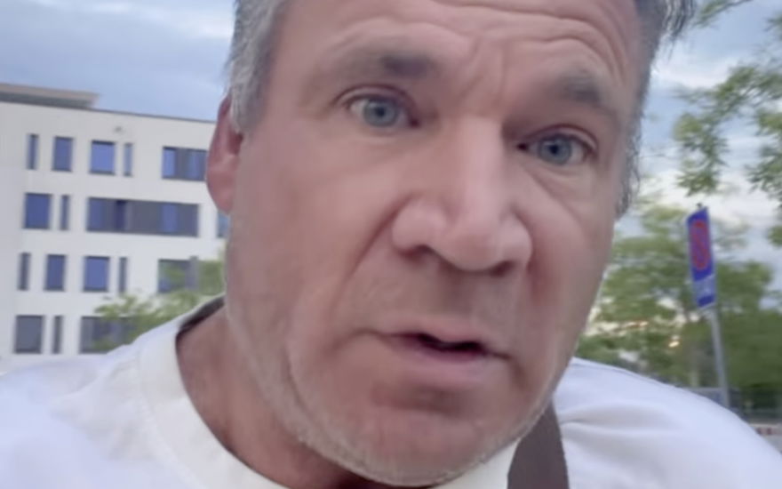Peter Klein guckt ernst