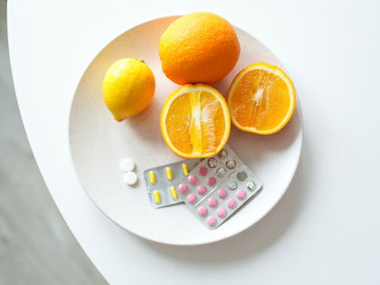 Die besten Vitamine und Nahrungsergänzungsmittel gegen Akne – was lohnt sich wirklich?