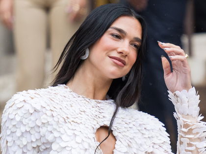 Dua Lipa: Mit diesem UV-Schutz werden Falten um 34% reduziert