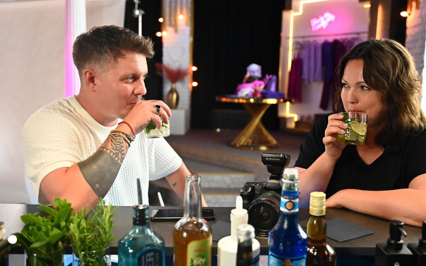 Gustav Masurek mit Sarah Victoria Schalow bei "Alles was zählt"