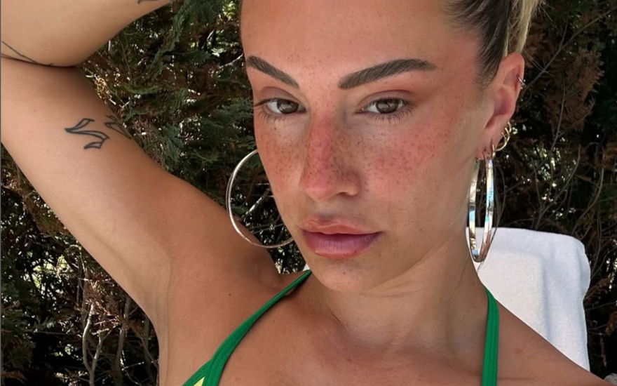 Lena macht Selfie