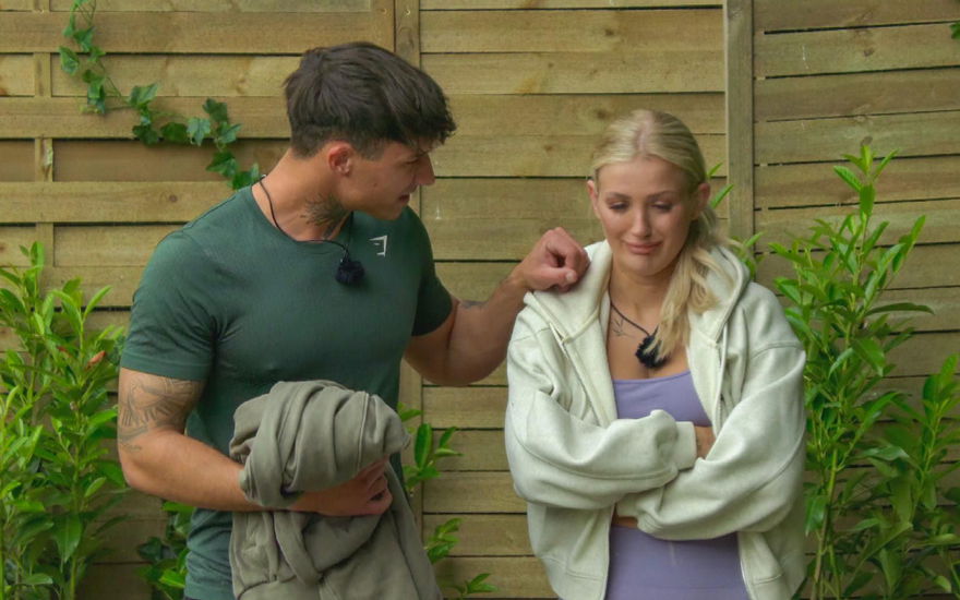 Edda und Micha haben Streit im Sommerhaus