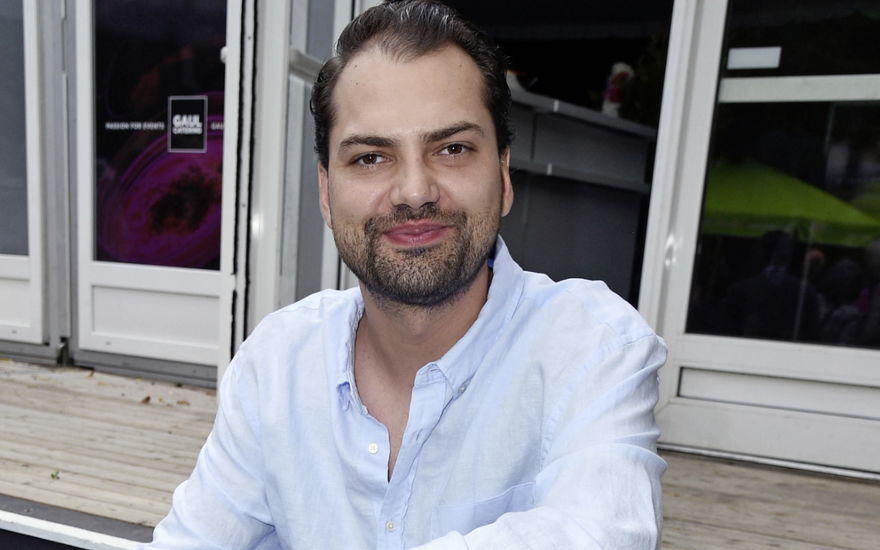 Jimi Blue Ochsenknecht lächelt leicht