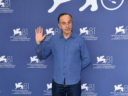 Merab Ninidze: "Doktor Ballouz"-Star lüftet sein Filmkuss-Geheimnis