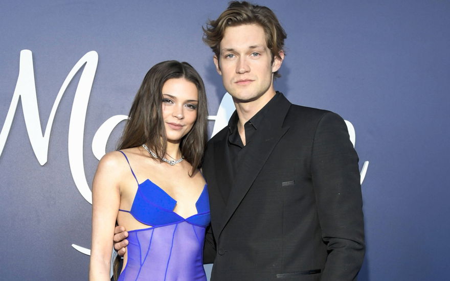 Harriet Herbig-Matten und Damian Hardung bei Maxton Hall Premiere