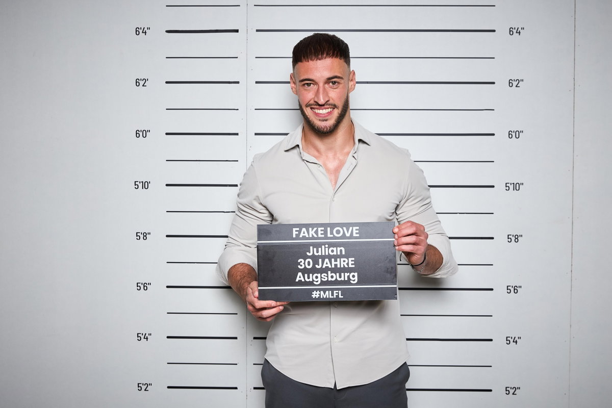 Julian, "Make Love Fake Love"-Kandidat