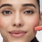 Make-up-Trend 2025: Dieses Blush bringt deinen Teint langfristig zum Strahlen