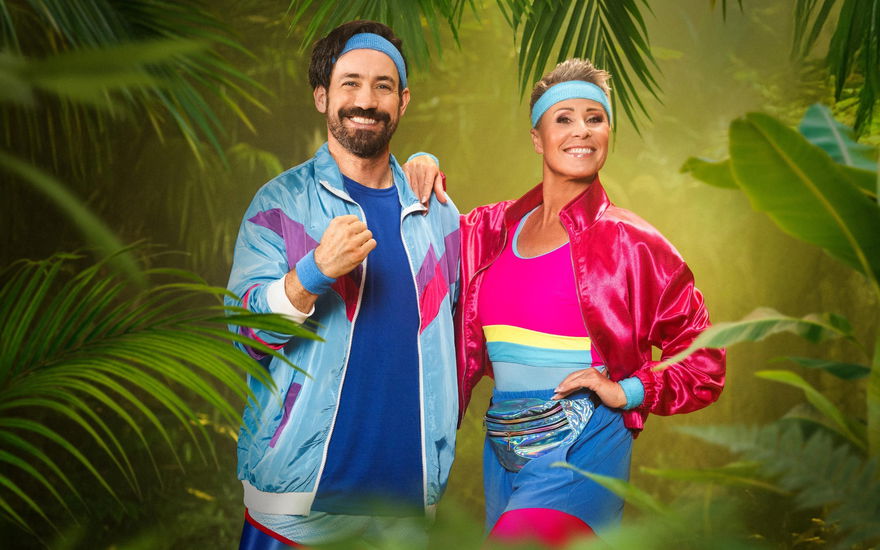 Jan Köppen und Sonja Zietlow moderieren das Dschungelcamp 2026