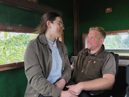 "Bauer sucht Frau": "Behandelt sie wie eine Putzfrau" – Zuschauer haben Mitleid mit Jenny