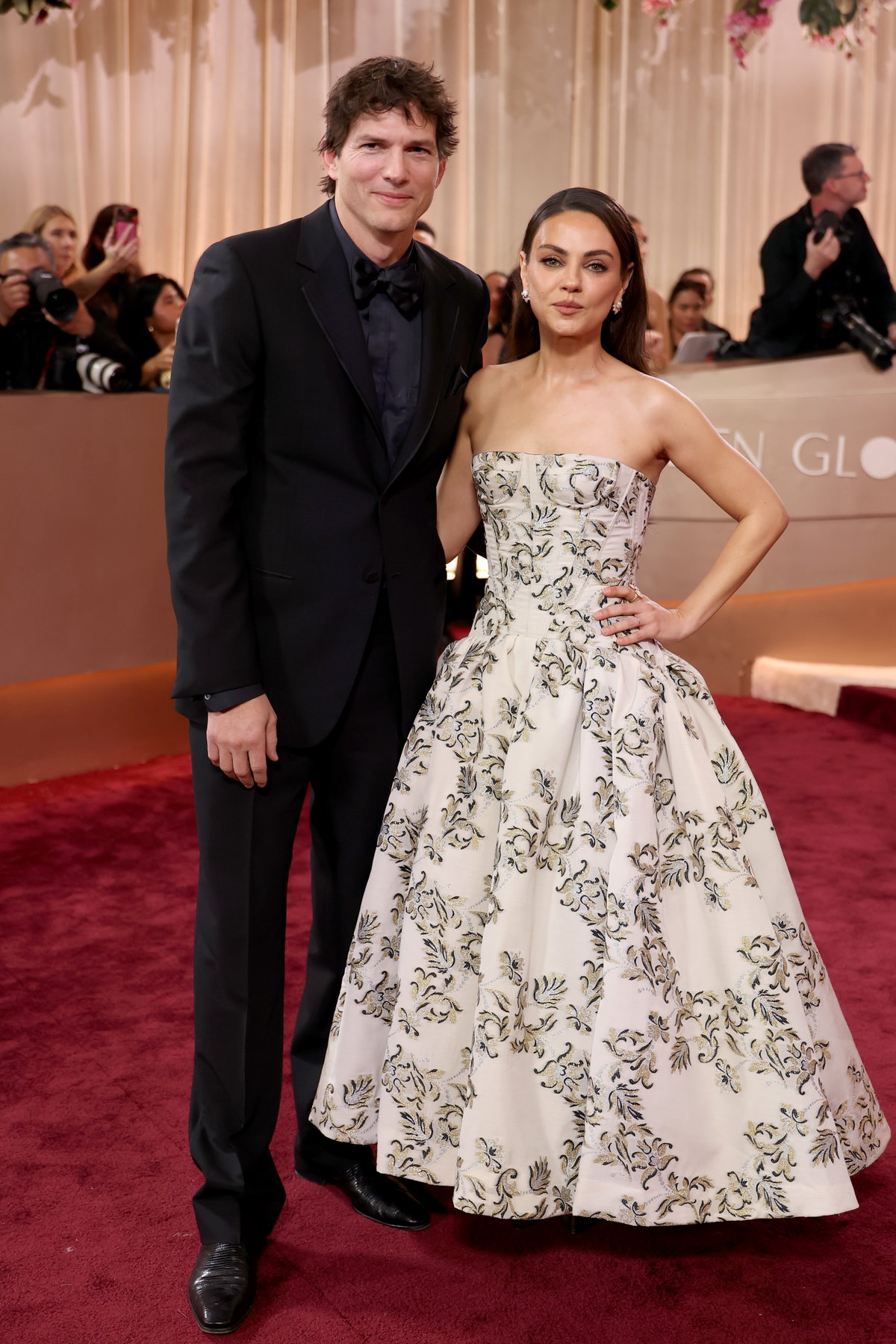 Ashton Kutcher und Mila Kunis bei Golden Globes