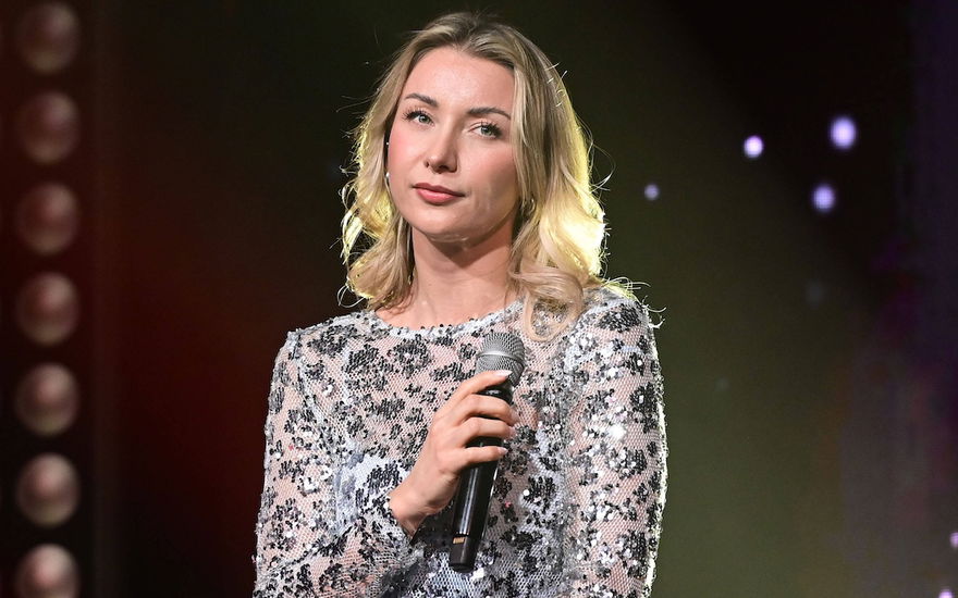 Anna-Carina Woitschack guckt traurig