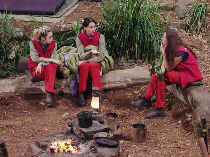 Dschungelcamp: Samira Yavuz & Simone Ballack in der Kritik – "Schießen sich immer mehr ins Aus"