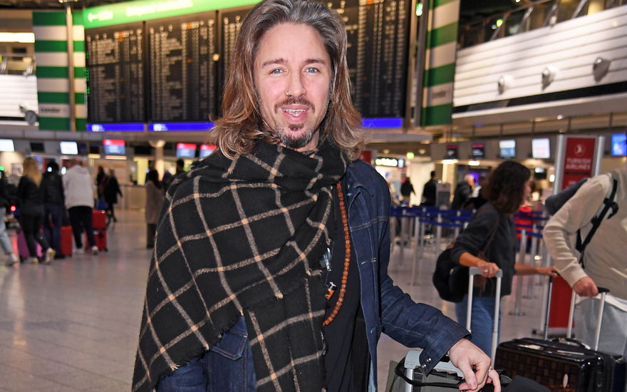Gil Ofarim vor Abflug