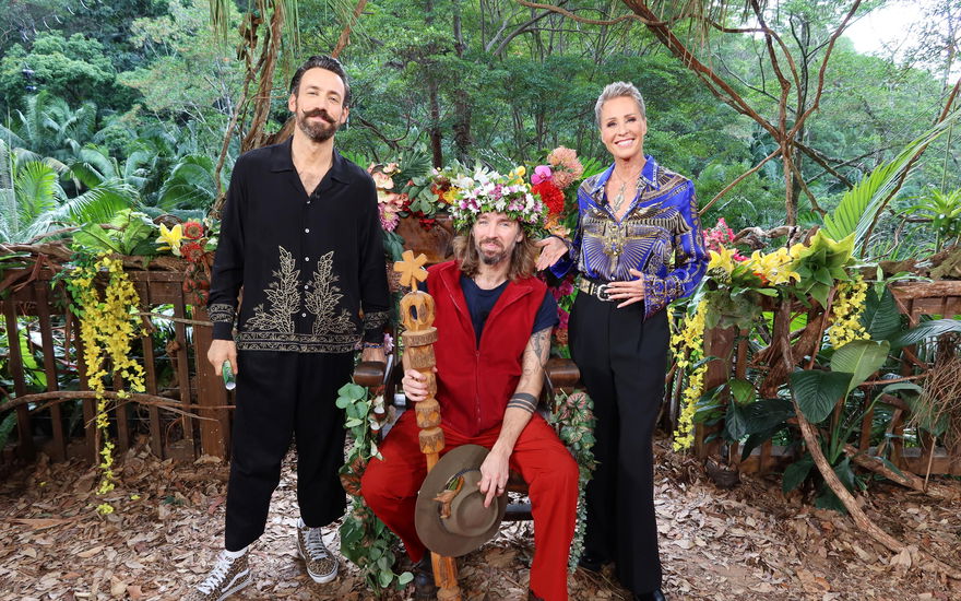 Gil Ofarim mit Jan und Sonja nach seinem Dschungelcamp-Sieg