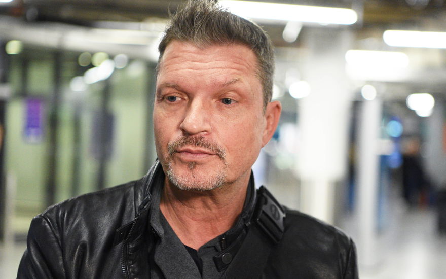 Hardy Krüger jr. sieht traurig aus