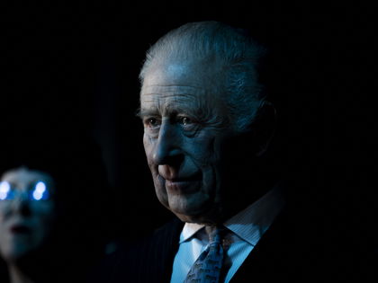 König Charles III.: Er bricht sein Schweigen zur Festnahme von Andrew Mountbatten-Windsor