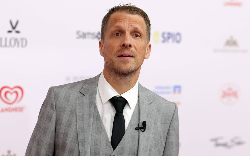Oliver Pocher guckt erschrocken