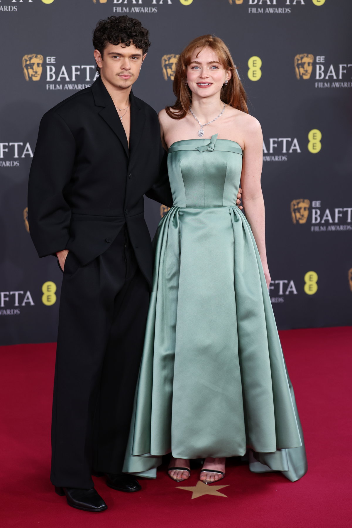 Sadie Sink und Noah Jupe bei den BAFTAs 2026