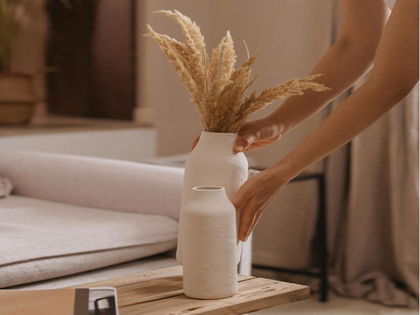 Designer Duftvasen im Trend: Warum sie jetzt das neue Must-have im Star-Interior sind