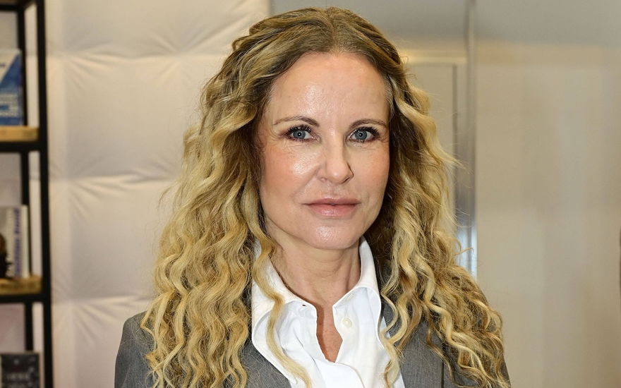 Katja Burkhard neutral