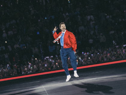 Harry Styles: "Kann die Hauptbühne nicht mal mehr sehen" – Fans toben wegen schlechter Sicht 