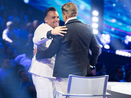 "Da stimmt etwas nicht": DSDS-Zoff vor dem Finale – Zuschauer wüten wegen Menowin Fröhlich gegen Dieter Bohlen