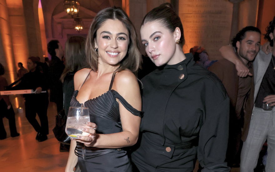 Mika Abdalla  und Ella Bright von Off Campus