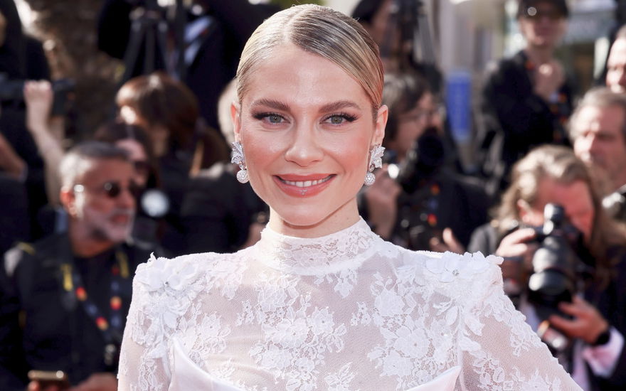 Valentina Pahde strahlt in Cannes