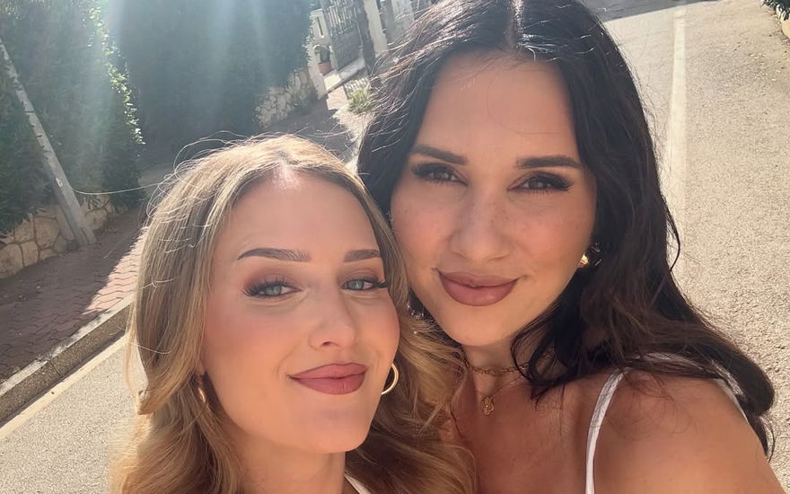 Vanessa Borck mit Freundin Lara in Kroatien