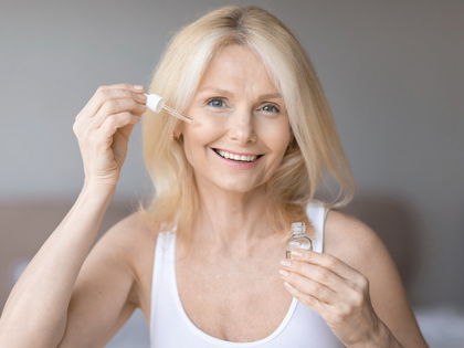 Anti-Aging-Trend 2026: Diese Drogerie-Seren sind die besten für Frauen ab 50
