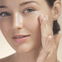 Oberlid-Straffung ohne OP: Das ist das neue Beauty-Must-have, das deine Augenpartie um satte 27 Prozent liftet