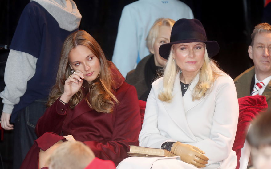 Kronprinzessin Mette-Marit und Prinzessin Ingrid Alexandra bei der ‚Save the Children Peace Prize Party‘ in Oslo