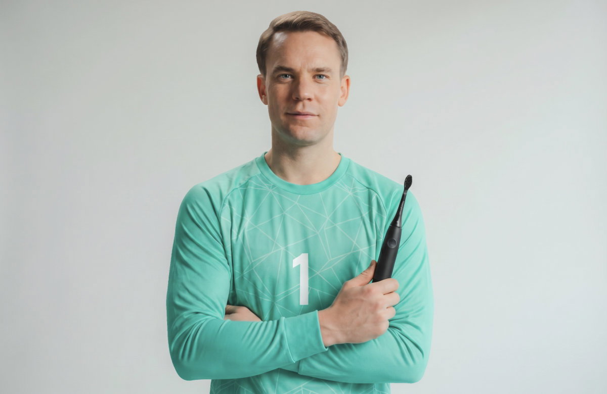 happybrush x Manuel neuer